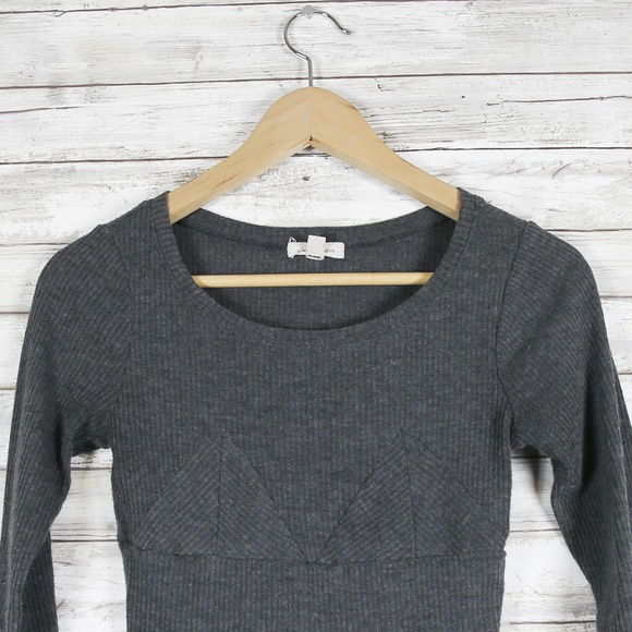 Silence + Noise ¾ Long Sleeve Crop Top - Picture 2 of 5